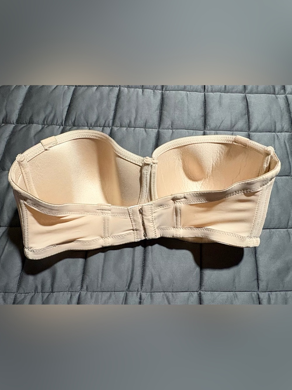 Strapless Nude Bra - Picture 2 of 3